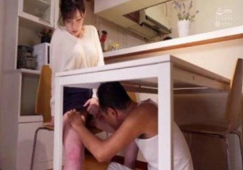 Bố thay con trai làm tình cho con dâu lên đỉnh