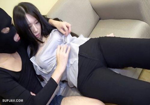 Gái xinh cô đơn muốn thử sướng với anh trai lạ