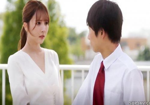Nam sinh số hưởng khi được cô giáo xinh đẹp chiều tình